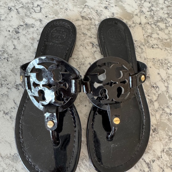 TORY BURCH MILLER SANDALS PATENT BLACK - Picture 1 of 4